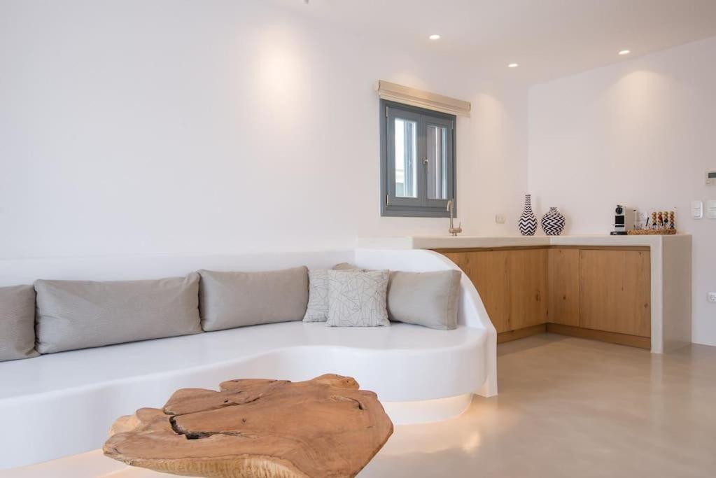 Aba Ηospitalite, The Deluxe Suite, Naousa ภายนอก รูปภาพ